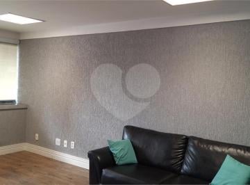 Comercial · 32m² · Salas à venda em Cabral - PR