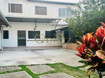 Casa · 180m² · 4 Quartos · 7 Vagas · Casa com 4 quartos - À Venda