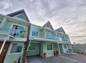 Casa · 155m² · 3 Quartos · 2 Vagas · Este magnífico imóvel conta com 3 dormitórios, sen