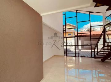 Casa · 375m² · 3 Quartos · 4 Vagas · Oportunidade - Casa - Condomínio Jardim Coleginho - Vila Zezé - 3 Dormitórios - 160m².