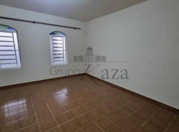 Casa · 299m² · 3 Quartos · 2 Vagas · Casa - Bairro Itamarati - Jacareí - 3 Dormitórios - 222m².