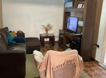 Casa · 300m² · 4 Quartos · 2 Vagas · Oportunidade - Casa Térrea - Vila Zezé  - Jacareí - 4 Dormitórios - 200m².