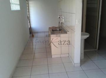 Casa · 226m² · 3 Quartos · 2 Vagas · Casa - Jacareí - Conjunto São Benedito - 3 Dormitórios - 226m².