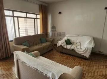 Casa · 320m² · 2 Quartos · 2 Vagas · Casa com Edícula - Jardim Mesquita - Jacareí - 2 Dormitórios - 320m².