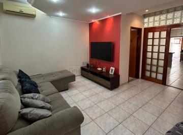 Casa · 300m² · 4 Quartos · 2 Vagas · Casa - Jardim Santa Maria - Jacareí - 4 Dormitórios - 220m².