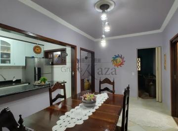 Casa · 207m² · 3 Quartos · 2 Vagas · Oportunidade - Casa Térrea  - Vila Nova Aliança - Jacareí - SP - 3 Dormitórios - 117m².