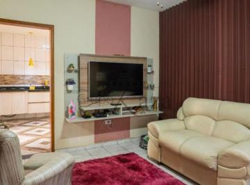 Casa · 250m² · 3 Quartos · 4 Vagas · Casa - Jacareí - Jardim Primavera - 3 Dormitórios sendo uma suíte - 128m².