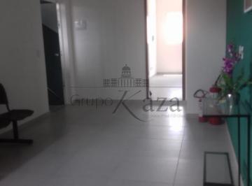 Comercial · 300m² · Salas Comerciais - Jardim Ismênia - 80m².