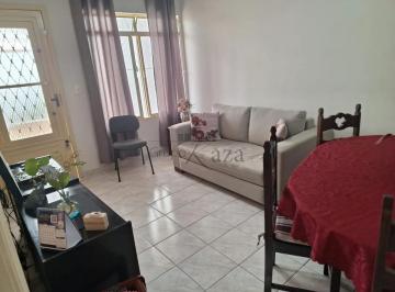 Casa · 142m² · 2 Quartos · 2 Vagas · Oportunidade - Casa - Jardim Califórnia - 2 Dormitórios - 102m².