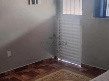 Casa · 567m² · 2 Quartos · 6 Vagas · Casa com Piscina - Vila Menino Jesus - Caçapava - 2 Dormitórios - 250m² - Estuda permuta.