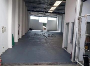 Comercial · 500m² · 2 Quartos · 2 Vagas · Oportunidade - Casa Comercial com Galpão e Ponto Comercial - Vila Iracema - 2 Dormitórios - Estuda p