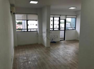 Comercial · 37m² · 1 Vaga · Oportunidade - Sala Comercial - Centro - Comercial Downtown Offices & Mall - 37m².