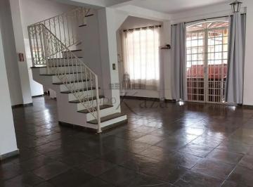 Rural · 200m² · 3 Quartos · 10 Vagas · Oportunidade - Chácara - Pau de Saia - 3 Dormitórios - 200m².