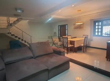 Casa · 240m² · 4 Quartos · 4 Vagas · Casa - Sobrado - Residencial Bosque dos Ipês - 4 Dormitórios - 238m².