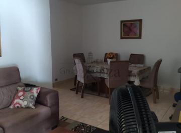 Casa · 197m² · 2 Quartos · 3 Vagas · Oportunidade - Casa - Centro - São José dos Campos - 2 Dormitórios - 153m².