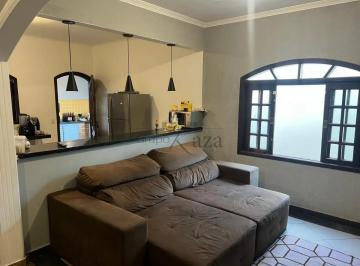 Casa · 135m² · 3 Quartos · 5 Vagas · Oportunidade - Casa Sobrado - Jardim Portugal - 3 Dormitórios - 155m².