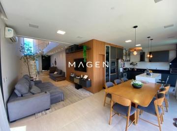 Casa · 217m² · 4 Quartos · 4 Vagas · Sobrado à venda no Jardins Capri, 217 m² de construção, 4 quartos, piscina aquecida