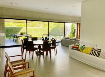 Casa · 348m² · 4 Quartos · 4 Vagas · Excelente sobrado à venda no Jardins Valência – conforto, segurança e localização privilegiada em Go