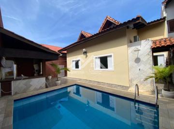 Casa · 250m² · 5 Quartos · 4 Vagas · 
                                Casa lado praia com piscina em Peruíbe
                            