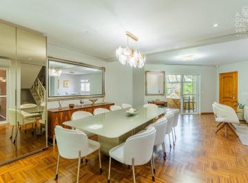Casa · 310m² · 5 Quartos · 4 Vagas · Casa, 05 Quartos, 04 Vagas, Bom Retiro, Curitiba.