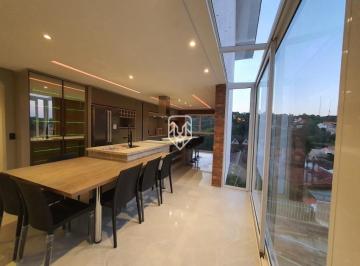 Casa · 420m² · 4 Quartos · 7 Vagas · Casa no Pilarzinho com 4 suítes e 6 vagas de garagem toda reformada
