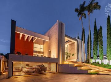 Casa · 700m² · 3 Quartos · 9 Vagas · Casa automatizada, 03 Suítes, Espaço Fitness, Espaço Gourmet, Hidromassagem, Seminário, Curitiba/PR