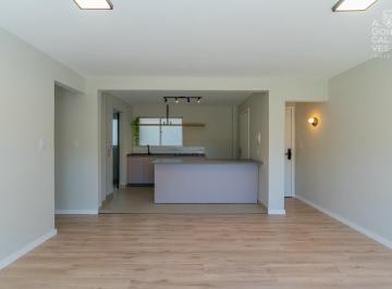 Apartamento · 83m² · 3 Quartos · 2 Vagas · Apartamento no Edifício Columbus, 03 Quartos, 02 Vagas, Reformado, Boa Vista, Curitiba.