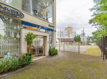 Comercial · 250m² · Loja Comercial de Esquina, 30 Vagas, Água Verde, Curitiba.