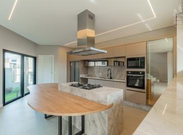 Casa · 295m² · 3 Quartos · 4 Vagas · Casa em Condomínio, 03 Suítes, 04 Vagas, Terreno, Santo Inácio, Curitiba.