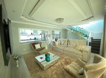 Casa · 237m² · 5 Quartos · 3 Vagas · Casa- Sobrado- Comercial- Residencial - Jardim Uirá - 5 Dormitórios - 411m².