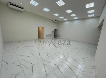 Comercial · 260m² · 3 Vagas · Loja Comercial -  Moema - 260m².