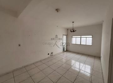 Casa da Frente · Oportunidade - Casa com Ponto comercial - Jardim Bela Vista -  2 Dormitórios - 284,77m².