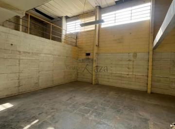 Comercial · 777m² · Comercial Galpão em Jacareí