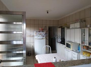 Casa · 125m² · 3 Quartos · 2 Vagas · Casa - Jardim Paraíso do Sol - 3 Dormitórios - 120m² - Aceita permuta.