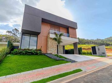 Casa · 300m² · 4 Quartos · 2 Vagas · Casa de Condomínio à venda no Centro em Camboriú