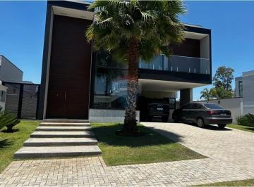 Casa · 326m² · 3 Quartos · 4 Vagas · Casa no Alphaville com 3 suítes, mobiliada e piscina