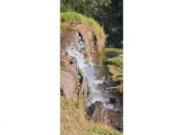 Rural · "Área em Santa Isabel: Natureza e Comodidade"