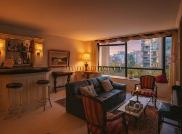 Apartamento · 140m² · 2 Quartos · Apartamento reformado com 2 suítes e 2 vagas nos Jardins - planta modificada e andar alto
