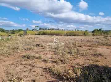 i1.jpg · Área de 25.000 m2 as margens da MGC 491