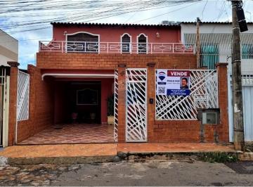 Casa · 180m² · 3 Quartos · 2 Vagas · QR-122 - Samambaia-Sul- Casa-Térrea-3-Quartos-1S-uíte-Salão-de-festas-com-terraço-Aceita-Financiamen