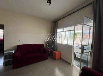 Casa · 185m² · 4 Quartos · 1 Vaga · Vendo casa com 04 quartos sendo 01 uma suíte no Nogueira Machado- Itaúna/Mg!!