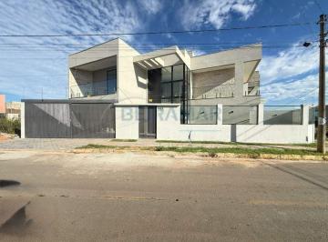 Casa · 267m² · 3 Quartos · 2 Vagas · Casa Moderna com 4 Suítes e Jardim de Inverno na QE 56 - Guará II