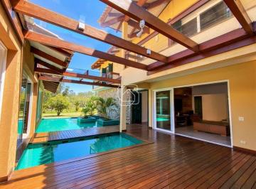 Piscina e deck de madeira · Casa de Condomínio em Itu, locação por temporada no Condomínio Terras de São José II