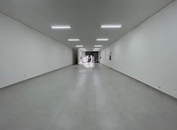 Comercial · 300m² · Loja ampla na Rua Halfeld – 300m², no coração de Juiz de Fora