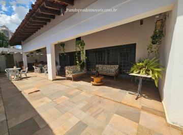 Casa · 328m² · 4 Quartos · 4 Vagas · Casa ampla e bem localizada à Venda– Santa Maria, Uberaba (MG)