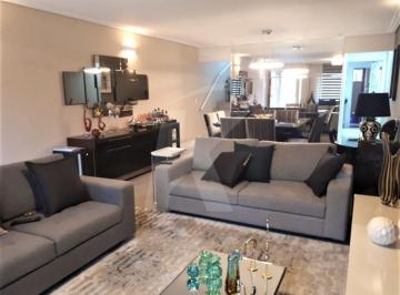 Casa · 240m² · 3 Quartos · 3 Vagas · Excelente sobrado, fino acabamento, mobiliado