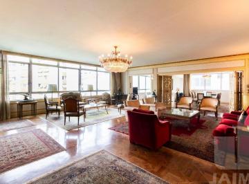 Apartamento · 400m² · 4 Quartos · Apartamento com planta spectacular, varanda e otima localizacao