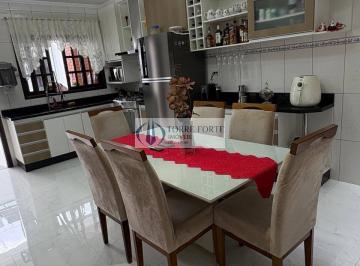 Casa · 174m² · 3 Quartos · 4 Vagas · Sobrado com 3 dormitorios 1 suite com sacada, 4 vagas no Parque do Carmo.