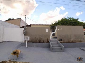 Casa · 152m² · 3 Quartos · 2 Vagas · Casa no Jardim Santa Isabel, com três quartos