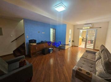 98d628fd516cf832b6d1410c18ba6eb8b41eb5f3 · Casa residencial ou comercial próximo a diversos mercados!